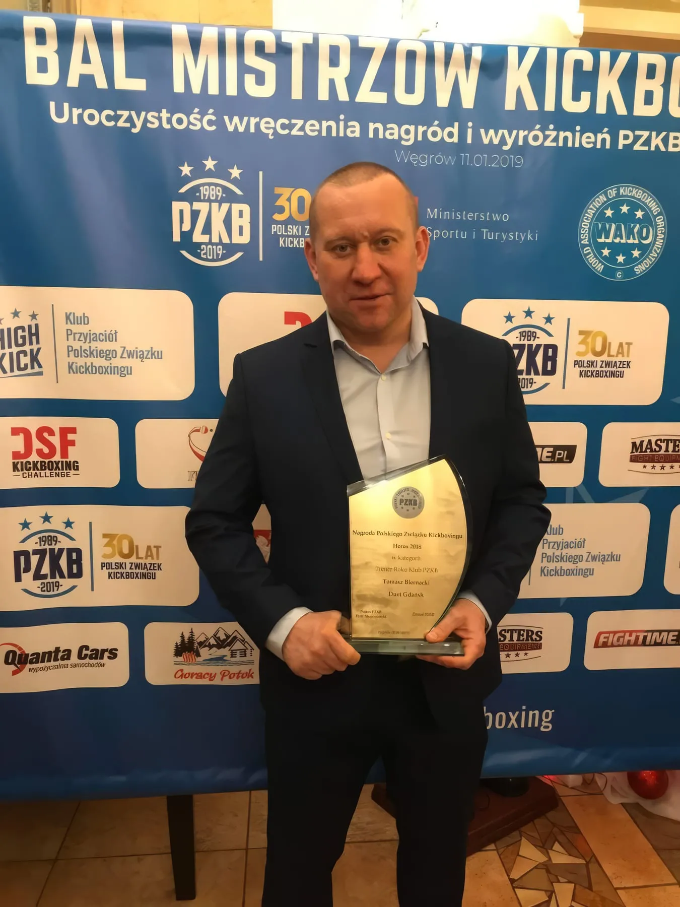 Tomasz Biernacki z nagrodą Polskiego Związku Kickboxingu
